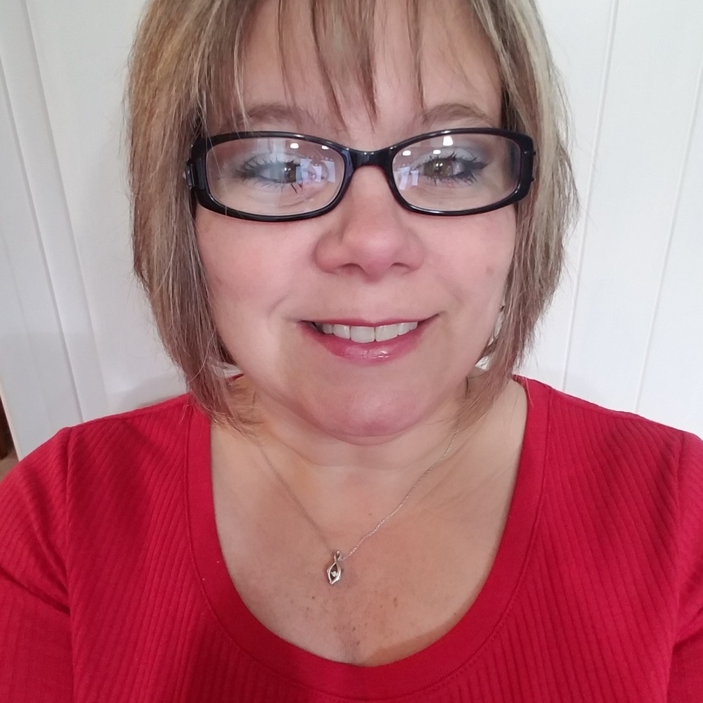 Meet your Posher, Jenn